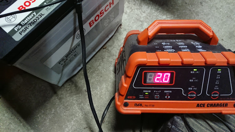 スカイライン GT-Rのドライブ・タイヤ交換？今年、冬タイヤ履いてないよw・バッテリー充電に関するカスタム事例の投稿画像4枚目