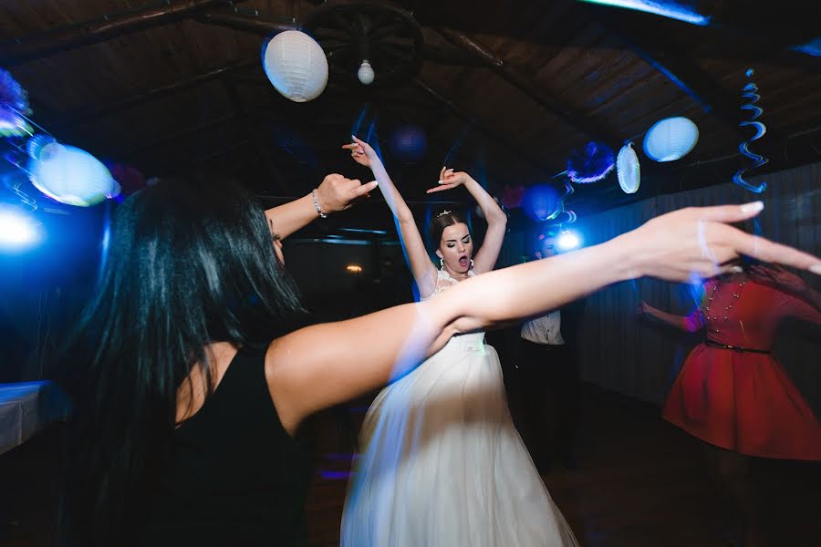 Fotografo di matrimoni Irina Moshnyackaya (imoshphoto). Foto del 26 settembre 2016