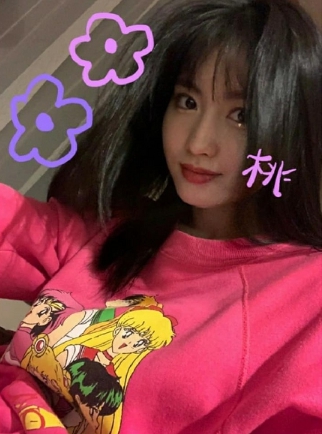 Momo-Twicetagram-Post