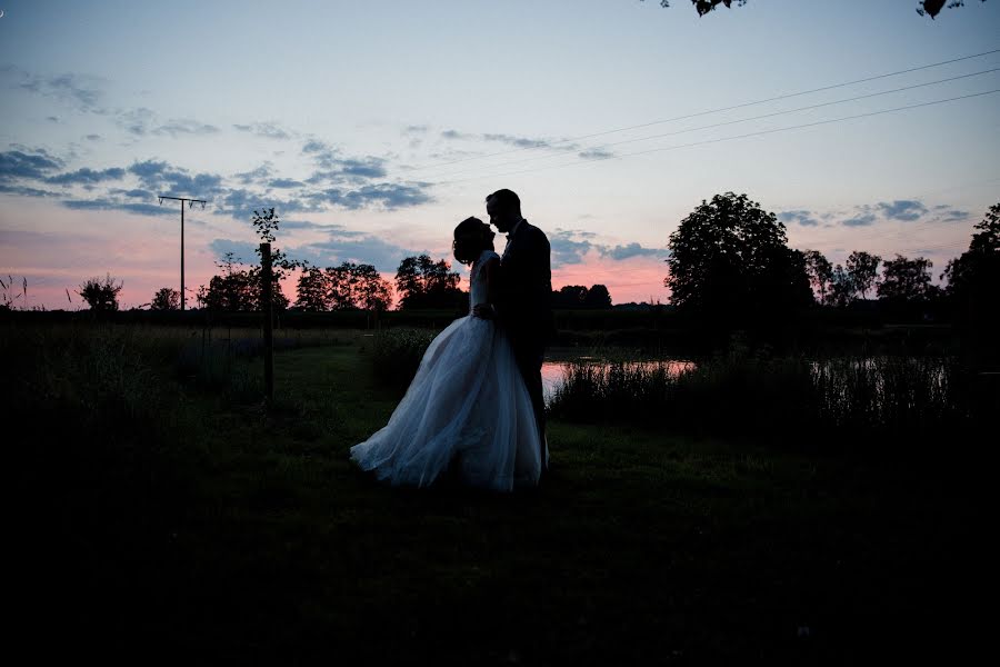 Fotógrafo de casamento Szabolcs Molnár (molnarszabolcs). Foto de 1 de dezembro 2018