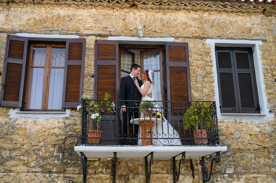 Fotografo di matrimoni Stathis Athanasas (stathisathanasas). Foto del 2 giugno 2023