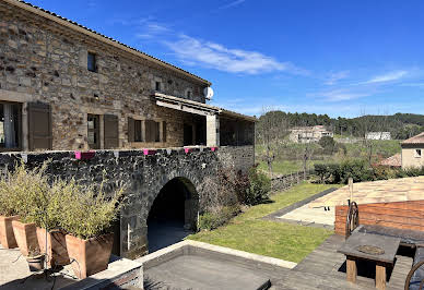 Maison avec piscine et terrasse 4