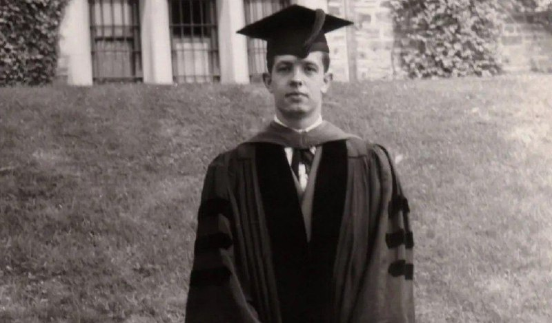 John F. Nash Jr. em sua graduação em Princeton em 1950, quando recebeu seu doutorado.