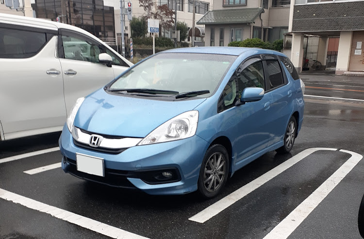 シュンさんが投稿した水も滴る良い愛車・熱中症に気をつけて!!・実家の車・フィットシャトルに関するカスタム事例の投稿画像1枚目