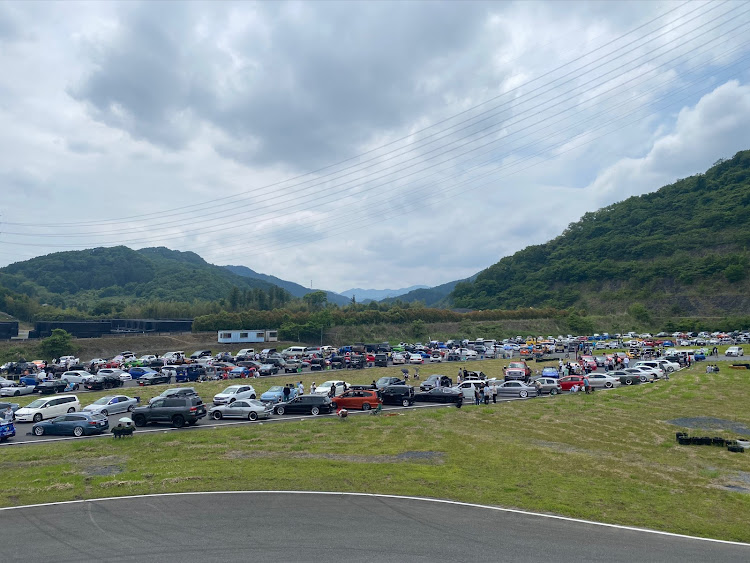 フェアレディZのPickUpCarsで会いましょう・目指せPickUpCars・pickUpCarsに選ばれたい・カメ活📷・梅雨入り間近に関するカスタム事例の投稿画像3枚目