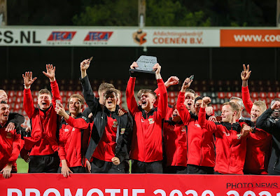 🎥 Wat een ontknoping! In Nederland viert Go Ahead Eagles nadat ze zelf concurrent misstap zagen maken na regenval