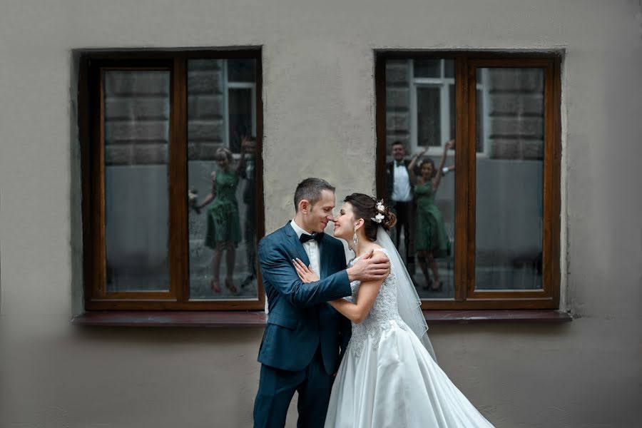 Fotografo di matrimoni Rostyslav Kostenko (rossko). Foto del 26 marzo 2016