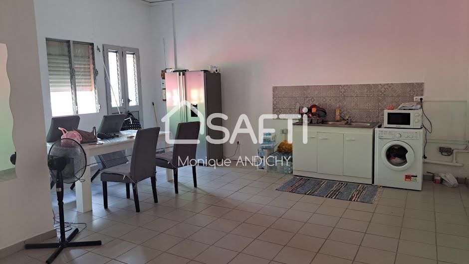 Location  appartement 3 pièces 86 m² à Sainte Marie (97230), 865 €