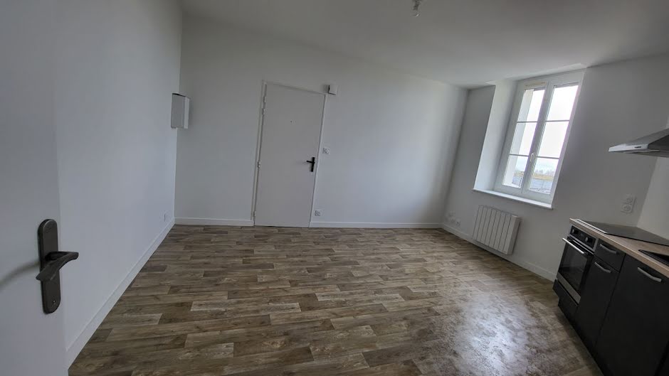 Location  appartement 2 pièces 37.9 m² à Fougeres (35300), 560 €