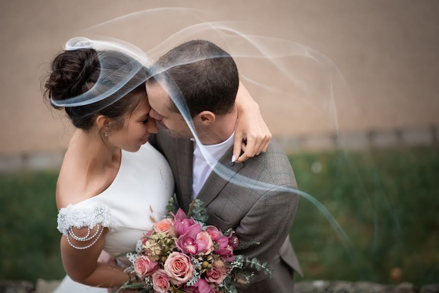 Fotografo di matrimoni Anastasia Hölzer (anastasiaholzer). Foto del 8 dicembre 2019