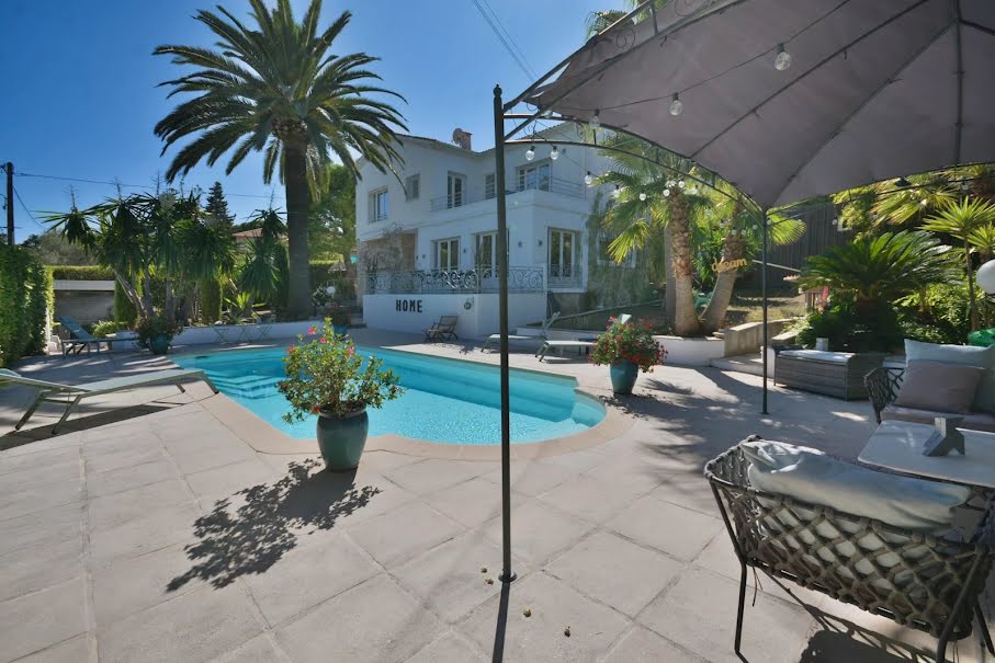 Vente villa 5 pièces 200 m² à Antibes (06600), 2 490 000 €