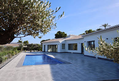 Villa with pool and terrace 5