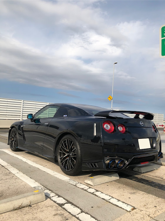 NISSAN GT-Rの辰巳パーキング編・俺流塩ラーメン・R と共に生きる・Rと共に走る・関東圏のGT-Rを盛り上げ隊に関するカスタム事例の投稿画像2枚目