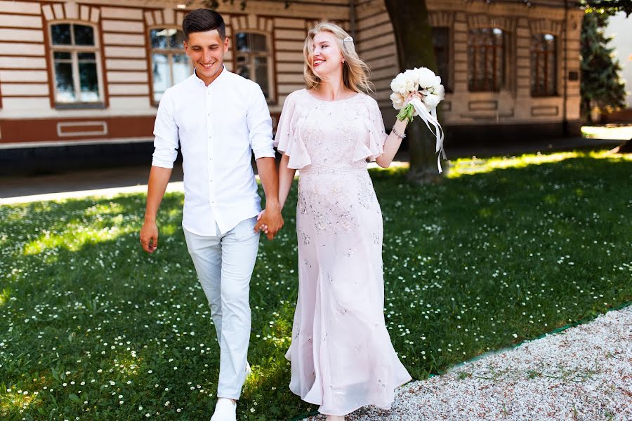 Wedding photographer Denis Onofriychuk (denisphoto). Photo of 26 June 2019