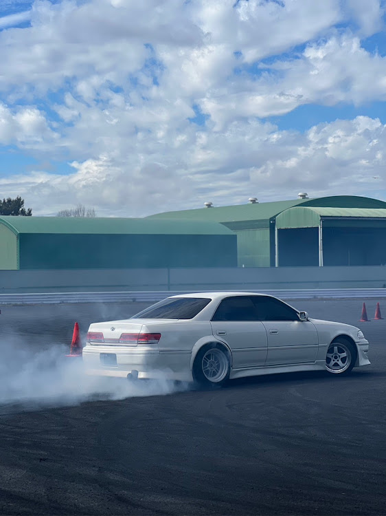 マークIIのマーク2 jzx100・マーク2・筑波サーキット・ドリフトできない・すたんすかーに関するカスタム事例の投稿画像2枚目
