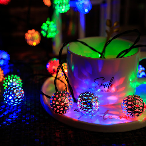 Title 3, LED Solar Iron Hollow Morocco Ball Lighting Cha...