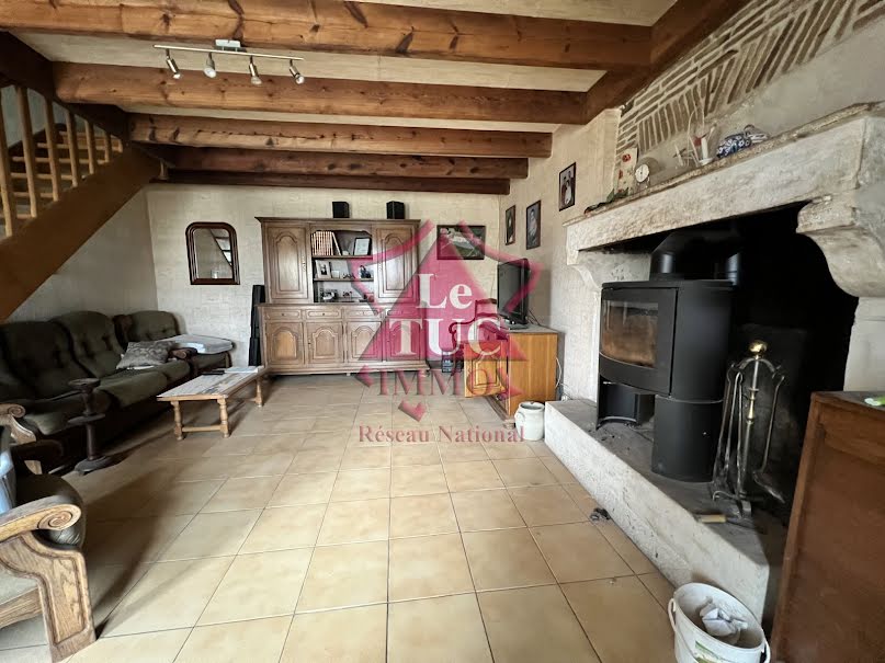 Vente maison 7 pièces 137 m² à Allonne (79130), 178 500 €