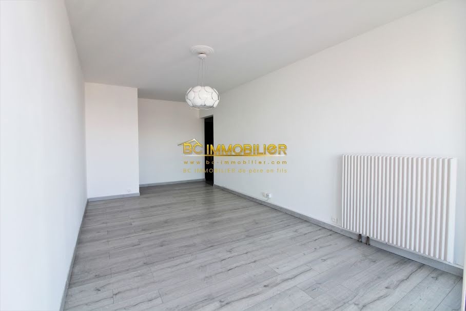 Location  appartement 4 pièces 80.28 m² à Marseille 9ème (13009), 1 047 €