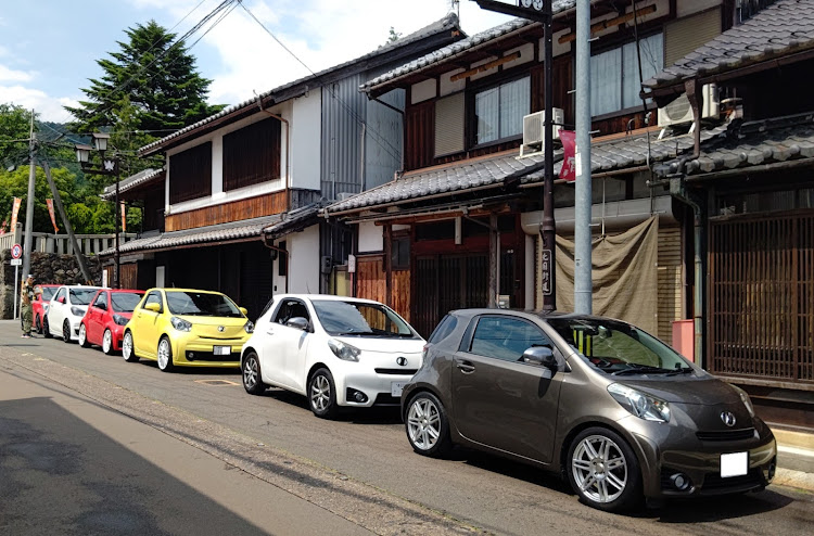iQの新緑と愛車・ドライブ・かるがもドライブ・ｉＱに関するカスタム事例の投稿画像3枚目
