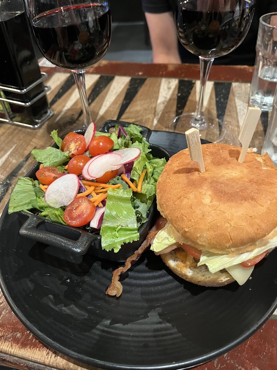 Gluten-Free Burgers at Archibald Microbrasserie