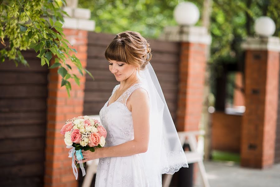 Fotografo di matrimoni Olesya Melshikova (eridan). Foto del 5 ottobre 2017