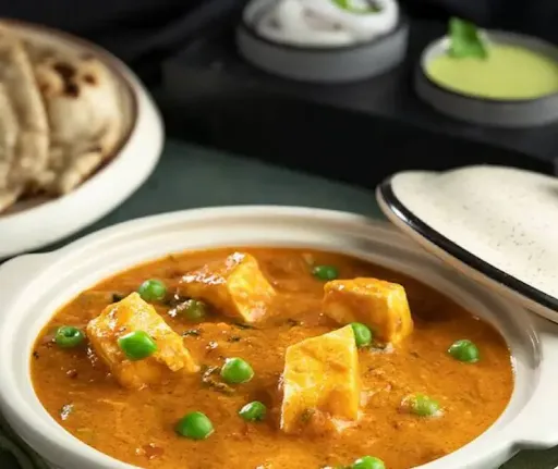 Matar Paneer