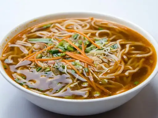 Veg Manchow Thukpa Soupy Noodles [750 Ml]