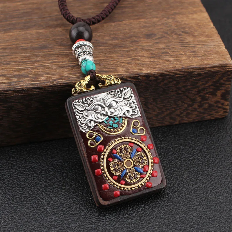 Title 36, Pendentif Thangka Ethnique en Ébène Fait à la M...