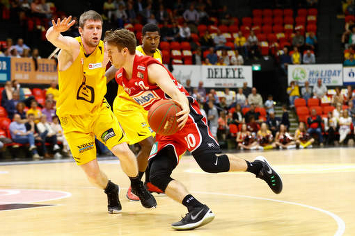 Limburg United bezorgt Filou Oostende een eerste nederlaag na spannende wedstrijd 