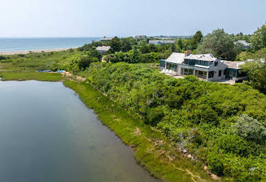 House with garden 4