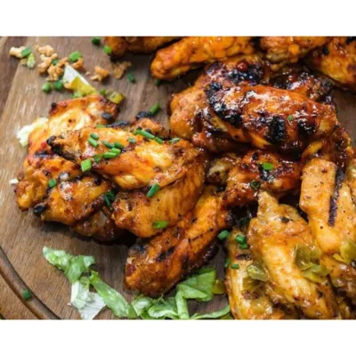 Crispy Buffalo Chicken Wings With Skin (dozen)