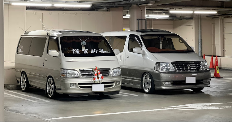 ハイエースワゴンのikutoさんが投稿したカスタム事例の投稿画像1枚目