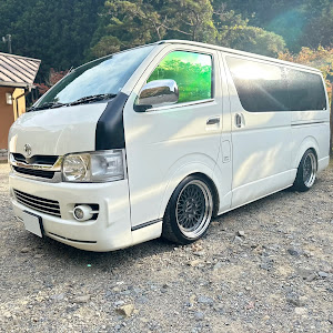 ハイエースバン KDH200V