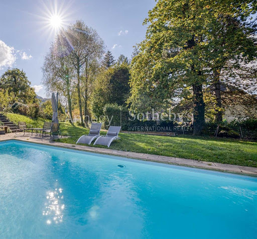 Maison avec piscine et jardin 2