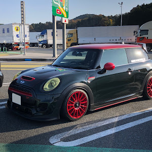 ミニ ハッチバック JCW