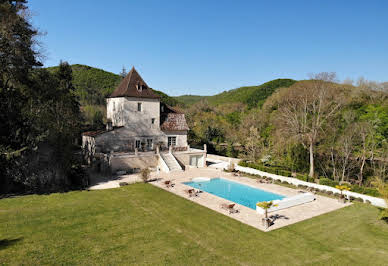 Maison avec piscine 2