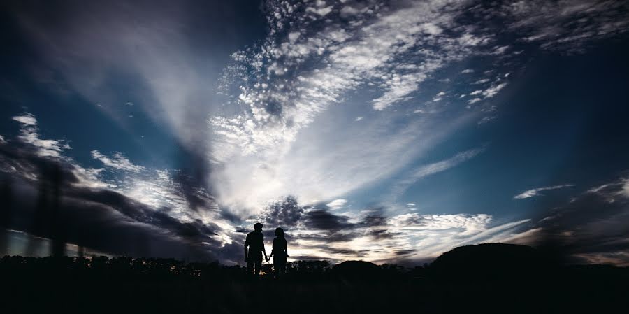 Fotógrafo de casamento Dmitriy Malyavka (malyavka). Foto de 18 de junho 2017