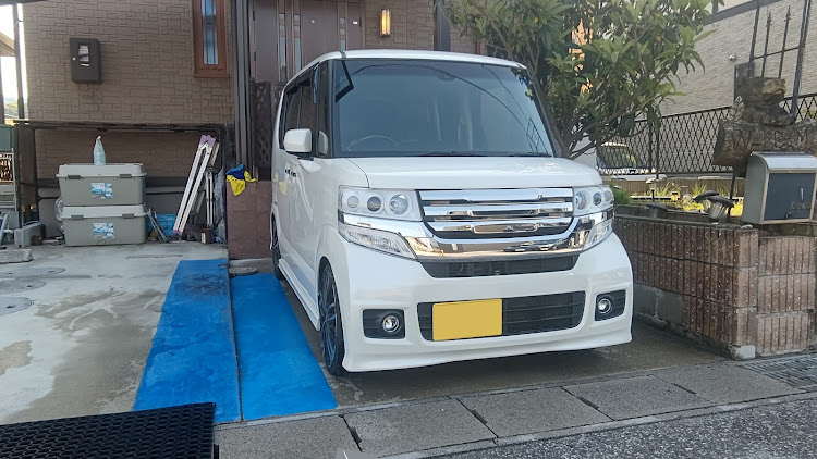 アルファードの早朝洗車・年寄りは朝早い🤣🤣🤣に関するカスタム事例の投稿画像2枚目