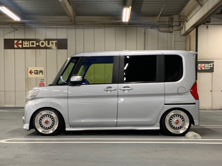 タントカスタムの車高調整・ホイール交換に関するカスタム事例の投稿画像2枚目