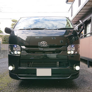 ハイエースバン TRH200V