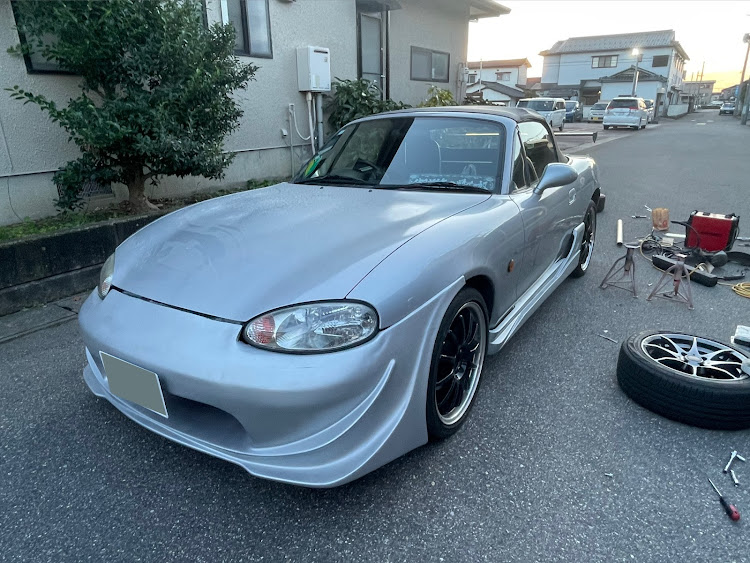 ロードスターのスポーツカー・nbロードスター・DIY・カスタム・エアロに関するカスタム事例の投稿画像1枚目