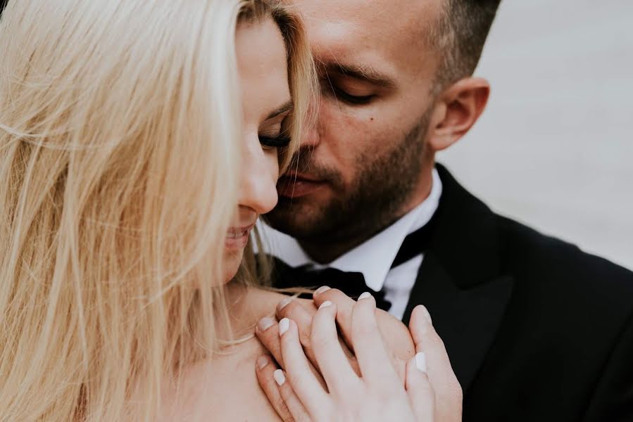 Jurufoto perkahwinan Aleksandra Dobrowolska (moosewedding). Foto pada 3 Oktober 2019