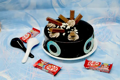 KitKat Chocolate Cake