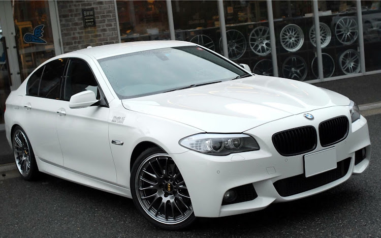 523i M-sportのばんばんさんが投稿したカスタム事例の投稿画像1枚目
