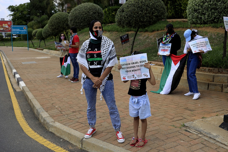Protestors gather, in Morningside, Sandton over Miss South Africa’s non-withdrawal from the pending Miss Universe pageant, saying that apartheid Israel is no different from our country’s historical oppression. Picture: ALON SKUY