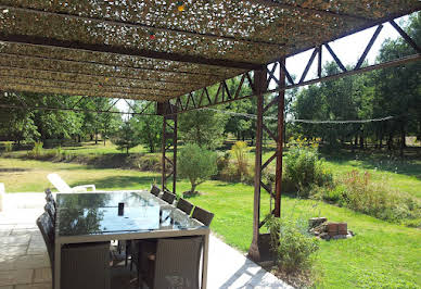 Maison avec piscine et terrasse 19