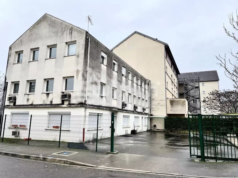 Vente immeuble 22 pièces 450 m² à Lons-le-Saunier (39000), 700 000 €