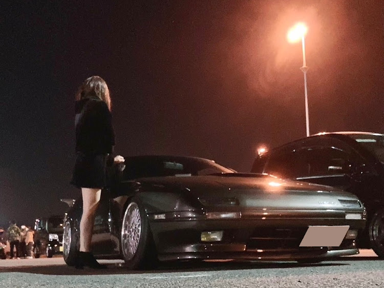 RX-7の日常のひとコマ・コラボショット・洗車した！・美女とFCに関するカスタム事例の投稿画像5枚目