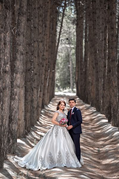 Fotógrafo de casamento Akosh Makhmatkulovich (iso100). Foto de 12 de março 2020