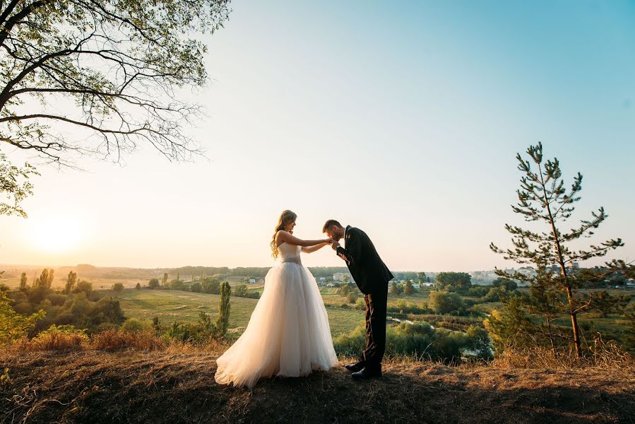 Wedding photographer Vіtalіy Fіnkovyak (finkovyak). Photo of 25 March 2017